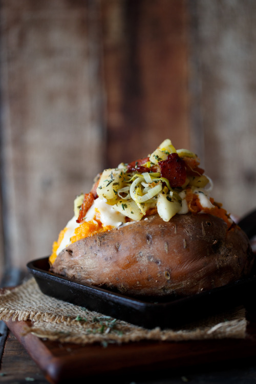 gastronomicgoodies:Apple, Bacon and Leek Stuffed Sweet Potatoes
