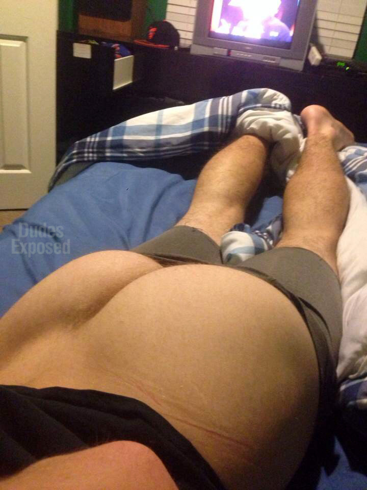 dudes-exposed:  Exclusive: 19-year old cutie from New York w/ Massive cock!
