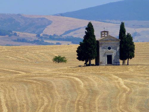 Cappella di Vitaleta, Toscana, Italy by Frans.Sellies on Flickr.