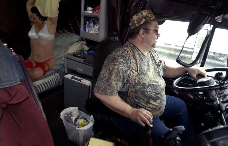 wecaptionthisworld:  Getting ready while the trucker pulls around to a secluded part