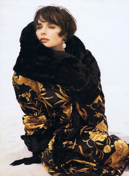Isabella Rossellini ,Harpers & Queen ,October ,1990 - Encontrado em Flickr