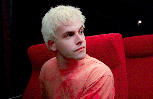 Jonny Lee MillerasSick Boyin Trainspotting (1996) Dir.Danny Boyle