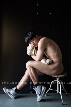 koreansexguy:  juyumyn:  xieziqiu:  别跟我讨论尺寸！人家没勃起的好嘛！   지금 심장이 벌렁벌렁거린다  사랑..