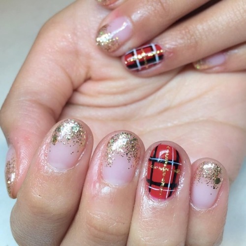 Nude and sparkles with a red plaid nail for the little sis | @opi {Love is in the Bare} loose glitte