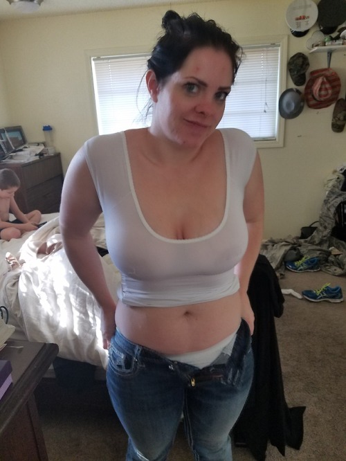 Porn Pics mormonmarine84:My sexy Mormon wife Diane!