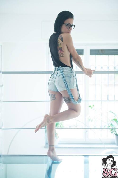 adri86ml:  Altre foto della SuicideGirl Concetta Violet ;) ;)Look here for her:https://www.instagram.com/violetsg_/?hl=ithttps://www.suicidegirls.com/girls/ladyviolet/