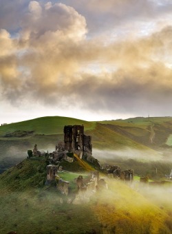 pagewoman:  Corfe Castle, Dorset, England via loopyimages 