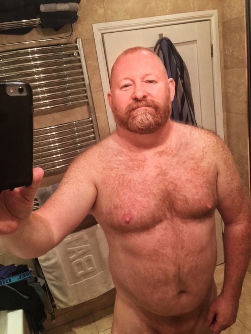 redbearuk1: Naked selfie