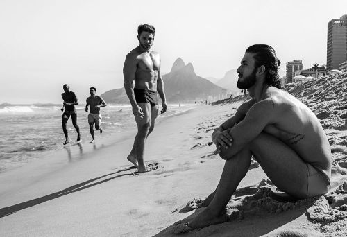 nickologist:  Rio de Janeiro: Eduardo Berenguer, Vinicius Mendez, Flávio Costa, and Elias Bueno Jr | ph:  Beto Urban 