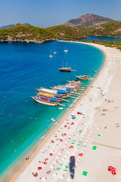 lovemorocoo:  breathtakingdestinations:  Oludeniz - Turkey (von Nomadic Vision Photography)  http://www.morokkotravel.com/ 