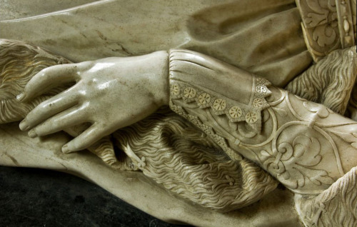 Carved marble tomb memorial of Lady Elizabeth Carey, mother of the Earl of Danby. by Nicholas Stone,