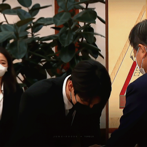 Jungkook With President Of South Korea