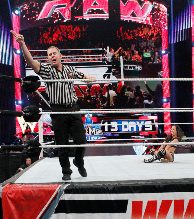 ajpunkfans:  RAW 25th March, 2013 HQ Digitals: Kaitlyn vs. AJ Lee  Finally a diva&rsquo;s