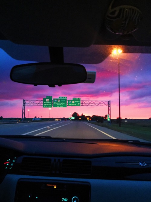 meg4nnn:Another night in a car freaking out over the sunset