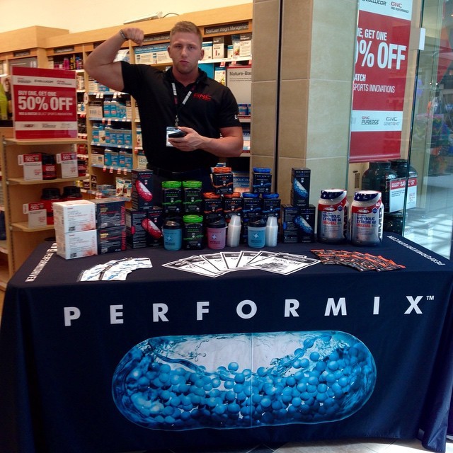 #Paul_Ward_PerformixMidwest hanging out with the GNC crew in Champaign, giving out