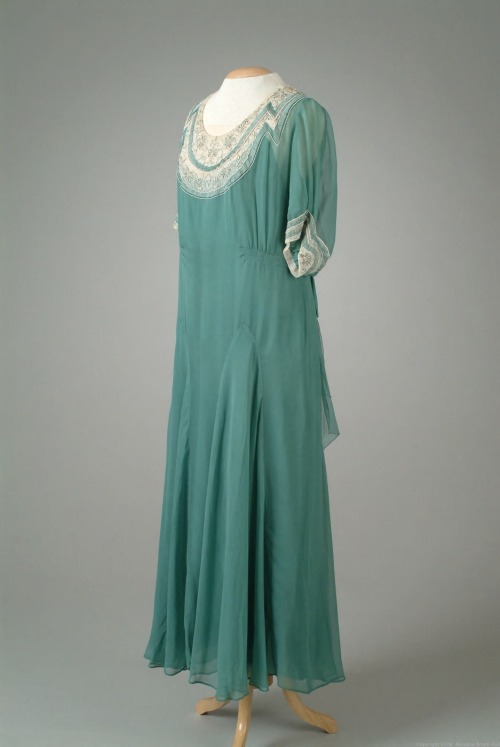 Dress, Peggy Hoyt, georgette embroidered with thread and beads, 1936.Meadowbrook Hall Historic Costu