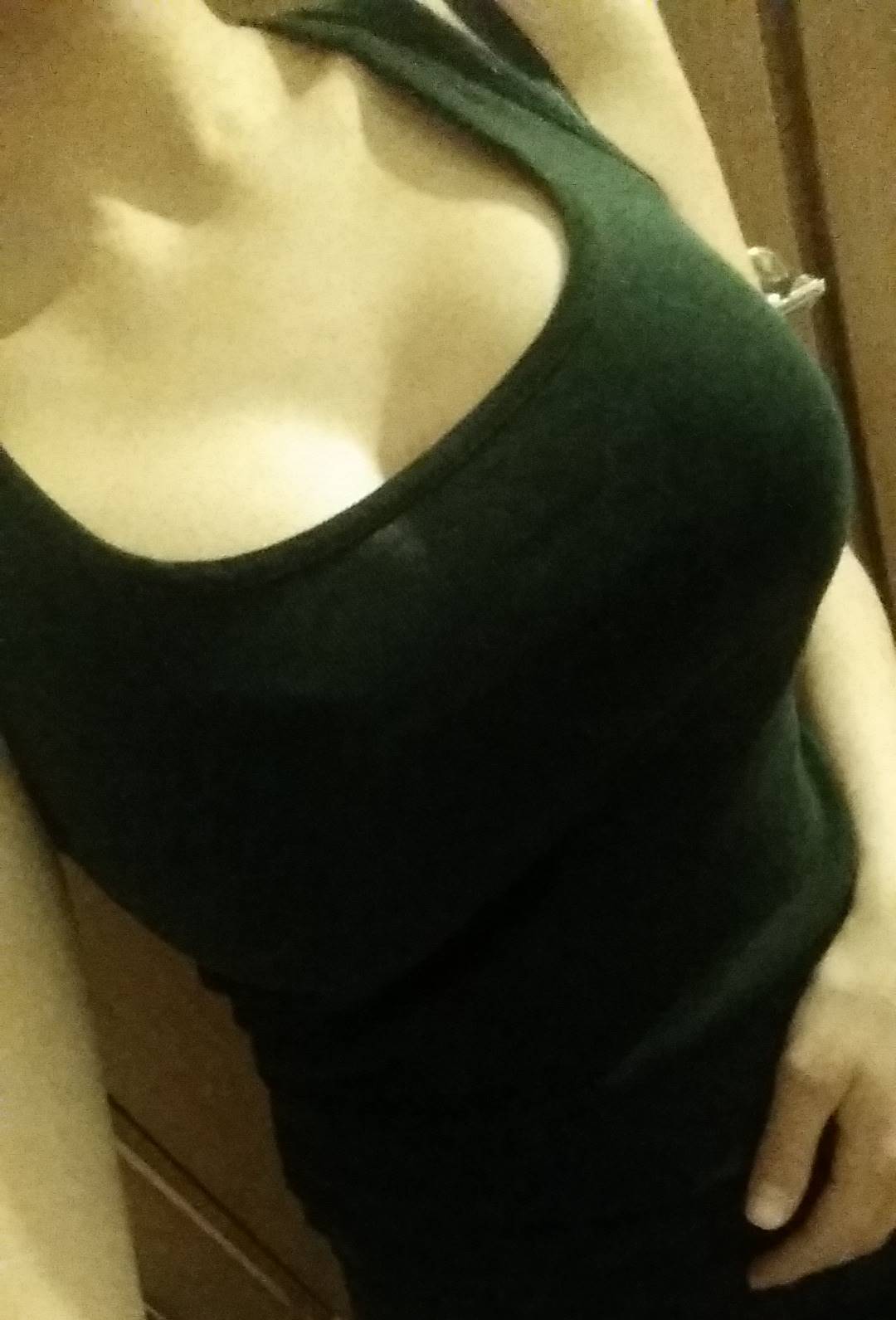 aanonim28:  ben :**  Selam