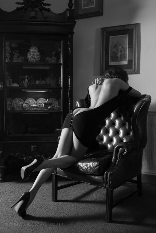 xspanked-masters-petx:  “What a man enjoys about a woman’s clothes are his fantasies of how she would look without them."  ~ Brendan Francis 