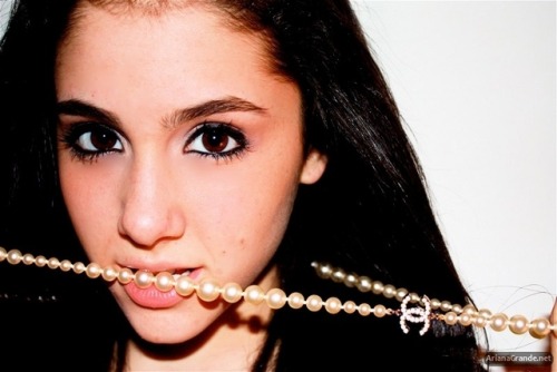 Obey Ariana’s Pearls