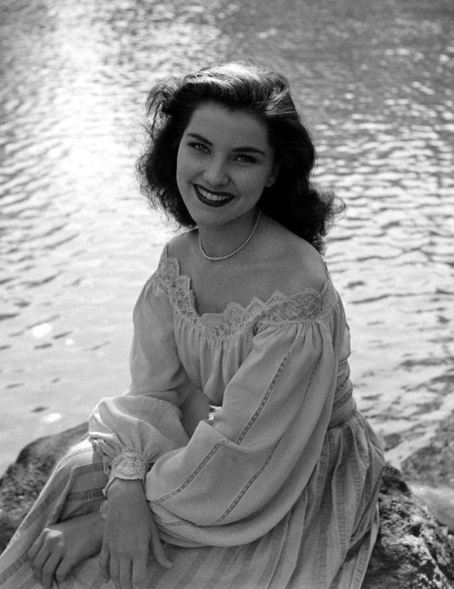 Debra Paget by Nina Leen Nudes & Noises