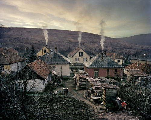 fotojournalismus: ‘The Roma Journeys’ (2000-2006) Photographs by Joakim Eskildsen