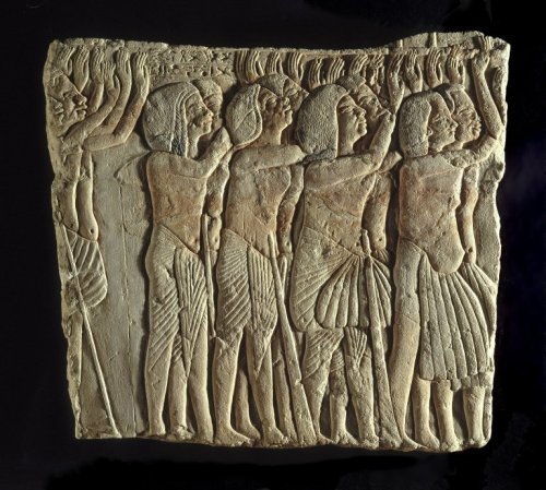Soldiers honouring their lord, late 18th dynasty; c. 1336-1327 B.C.