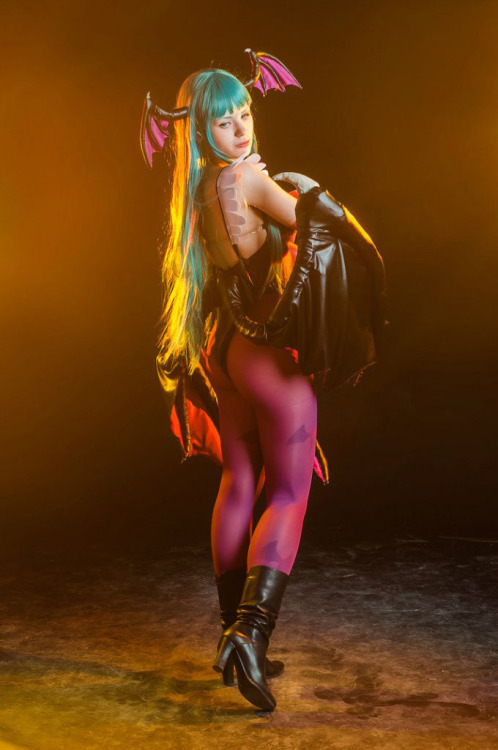 geekygeekweek: Morrigan Aensland Cosplay Cosplayer: Zyaaa photography: Daria Polyanskaya 
