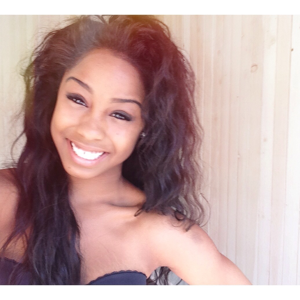 denayaxoxo:  denayaxoxo.tumblr.com twitter.com/denayaxoxo Instagram.com/quartaydenaya