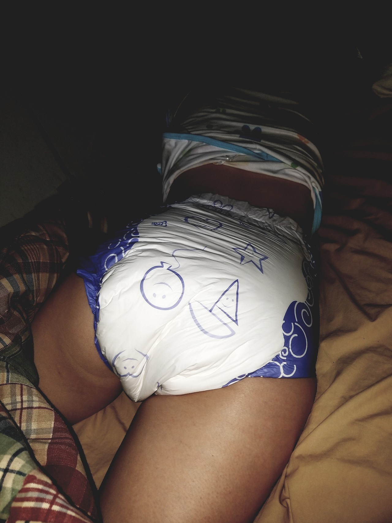 kingdaddyyo:Baby’s always need to protected at night, from accidents and monsters!