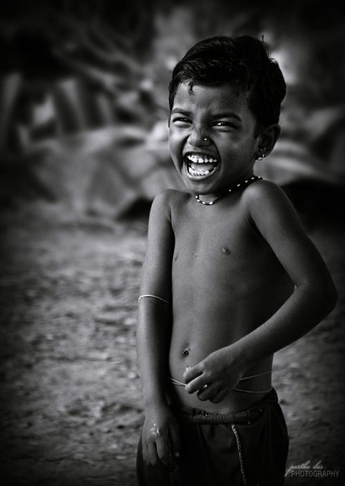 laantillana: shanellbklyn: yahyaalanse: ali-alshalali: Kids Smiling From All Over the world أصدقاء ل