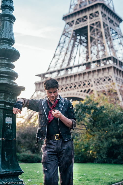 hannah-lydia-cosplay: Booker: Weathered King CosplayPhotographer: Valentin Offner(Disc: The above ph