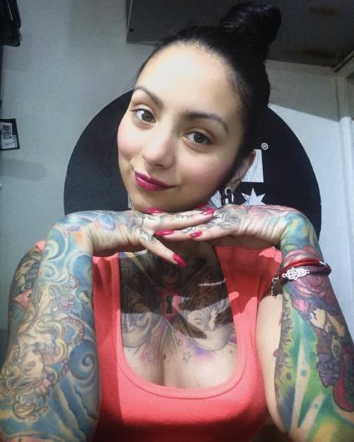 XXX essesays:  Hot inked and sexy follow —> photo