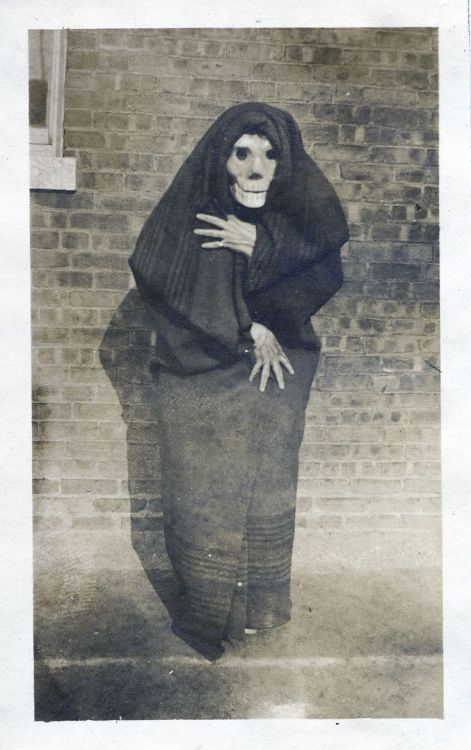 onceuponatown: Vintage Halloween costumes. Unknown dates.