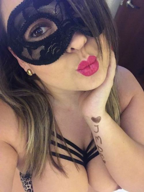 latinashunter:  Sexy Thick Busty Masked Latina! adult photos