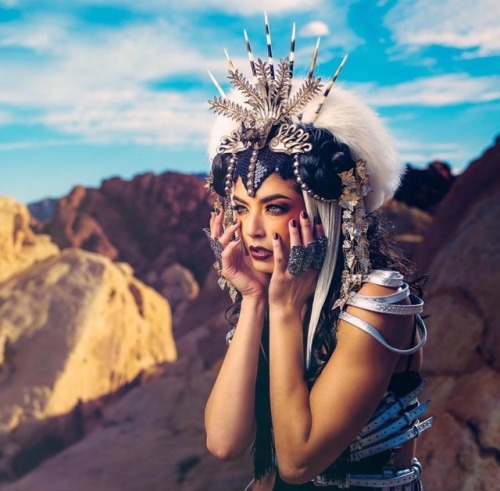 @plumedserpentess created this beautiful image featuring her headdress and our breathe harness ❤️we 