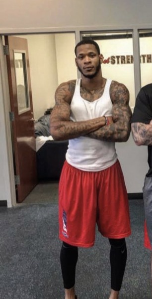 xemsays:xemsays:xemsays:xemsays:xemsays:xemsays:xemsays:xemsays:sexy New York Jets football star: DERRICK JONES 🍆 🏈 natural sex appeal 😈👅his sexy, slim self 😈🍆👅