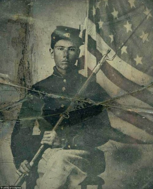 sonofhistory:Young Civil War Soldiers. 