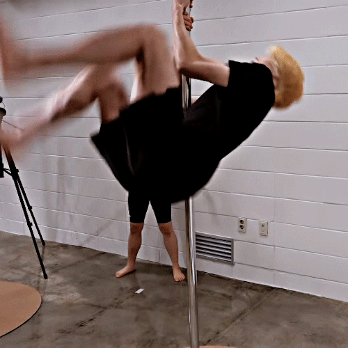 JOHNNYs New Skills Unlocked: Pole Dancing