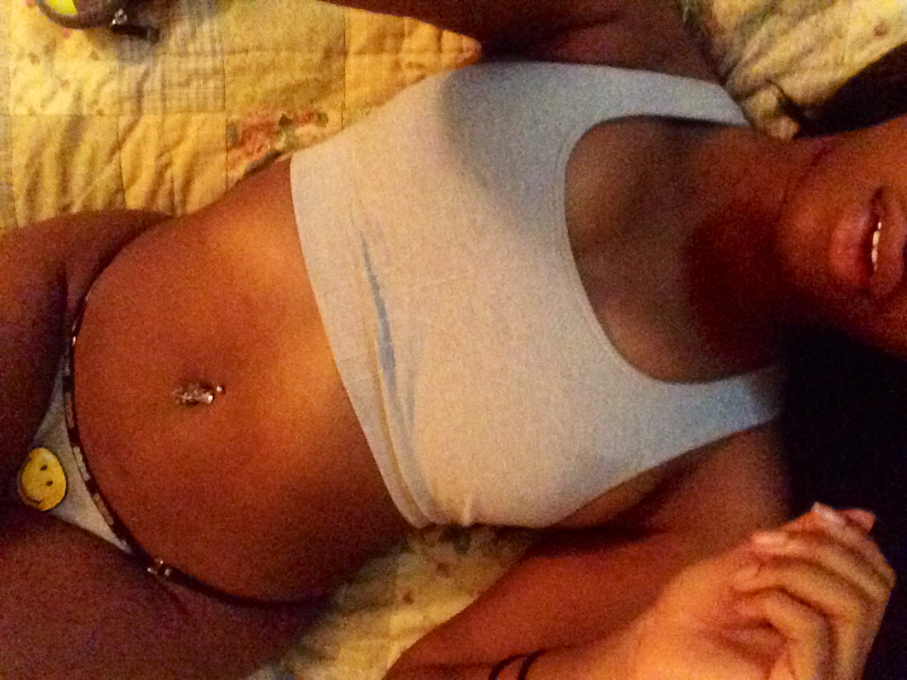 xlkyng10:  Dam. Thats sexy af.