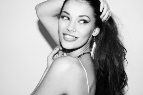 crazylazylove:  Tiffany Keller
