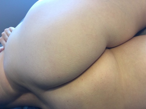 getmewet-xo:  Real thick thighs