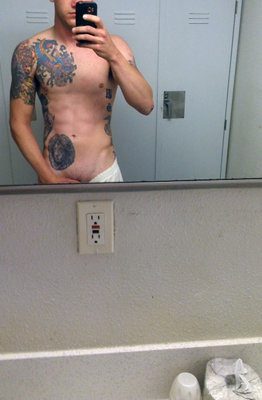 militarymencollection:  via http://marinecocks.tumblr.com/