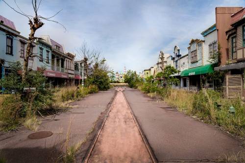 ‘Main Street USA’ replica from Nara Dreamland, Japan,Shane Thoms Photography