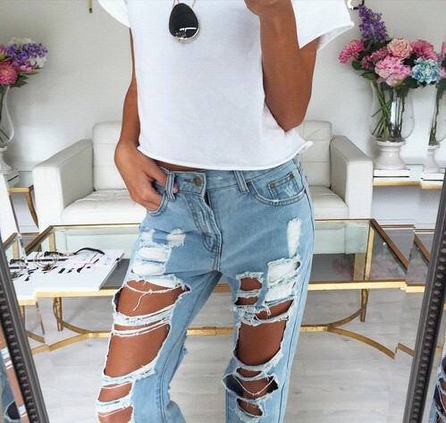 iadorefashionn:get boyfriend jeans here