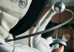 libre-lupus:Any fencers out there? This is amazing, hats off to anyone who can pull it off 