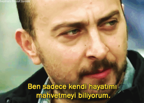 beyinsiz-filozof:  “Ben sadece kendi hayatımı mahvetmeyi biliyorum.“  