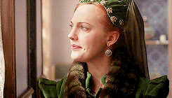 sansaregina:  historical make me choose ♦ @marystewart asked: hürrem sultan or kösem sultan