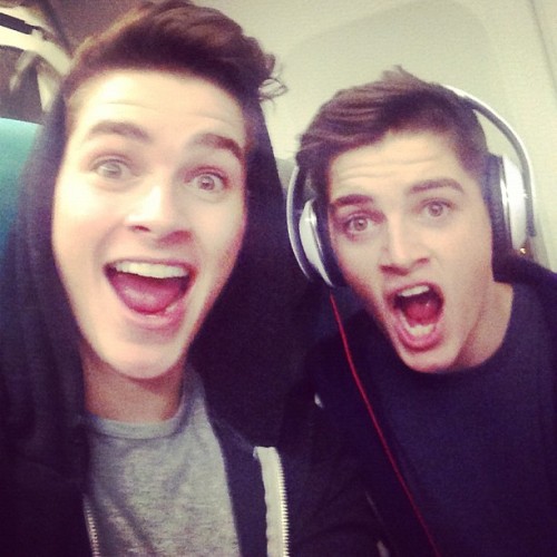 jacksgap:On a plane with Finny, heading to Sri Lanka for a month! #christmasinthesun #cheekyjackbabi