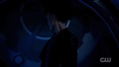 thecwflash:                   Run Caitlin, RUN!The Flash is new NOW!