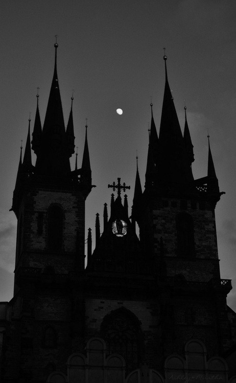 dark-recesses-of-the-soul:    ☽ dark, horror, eerie, macabre ☾   